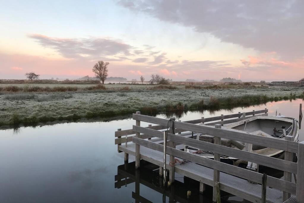 Romantic Dutch Hideaway Jisp Exterior photo